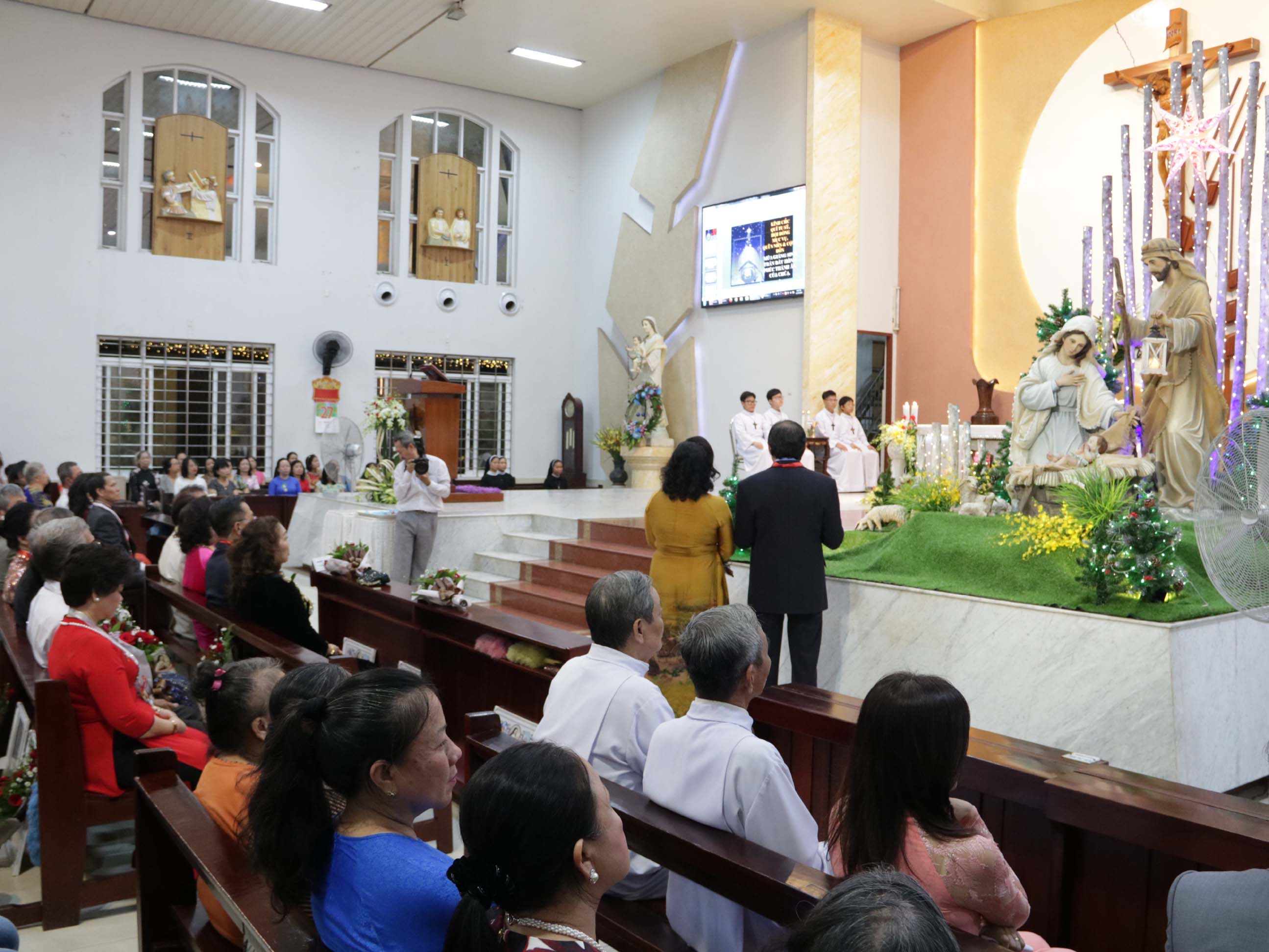 Giáo xứ Tân Việt: Thánh lễ kỷ niệm hôn phối 2020