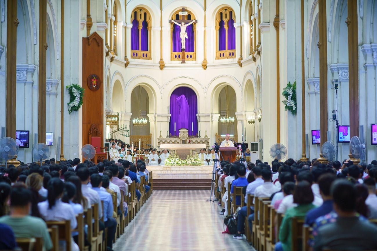 Nhà thờ chính toà Đức Bà Sài Gòn: Thánh lễ Tiệc Ly - 2024