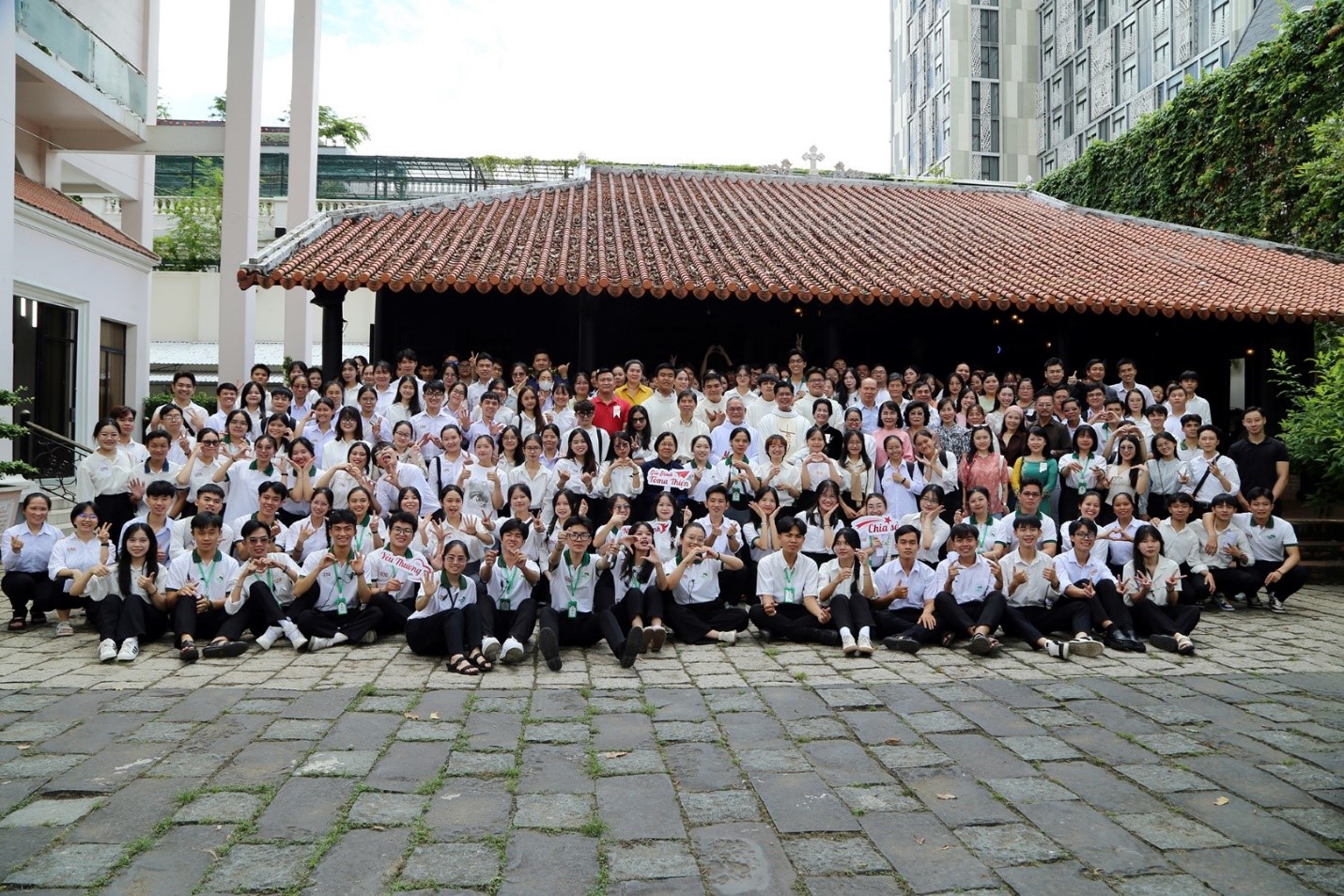 Giới Doanh nhân Công giáo trao học bổng Tôma Thiện Học kỳ I/2025
