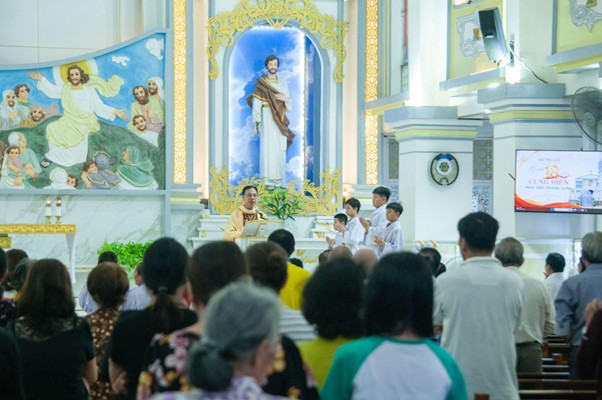 Kỷ niệm 18 năm Cung hiến Thánh đường Giáo xứ Thăng Long