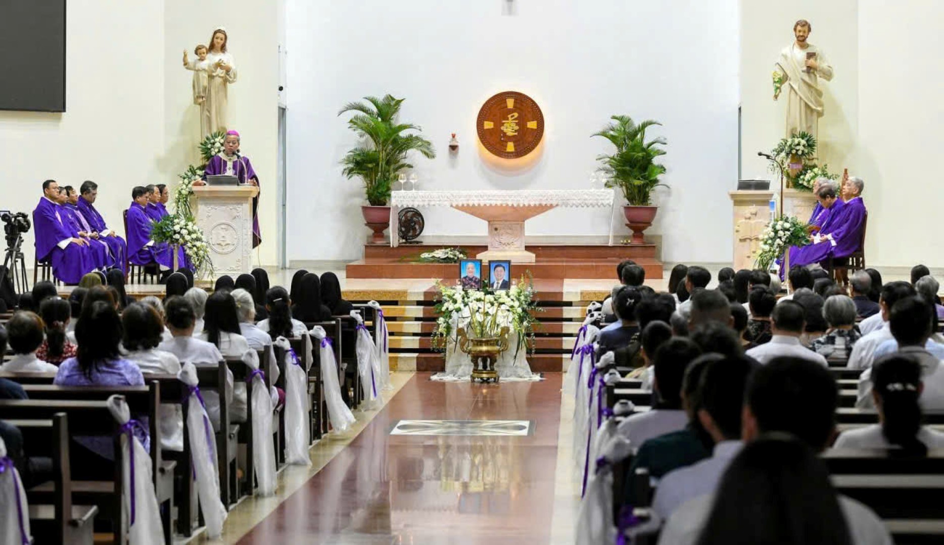 Lễ giỗ thân mẫu Linh mục chánh xứ Hòa Hưng