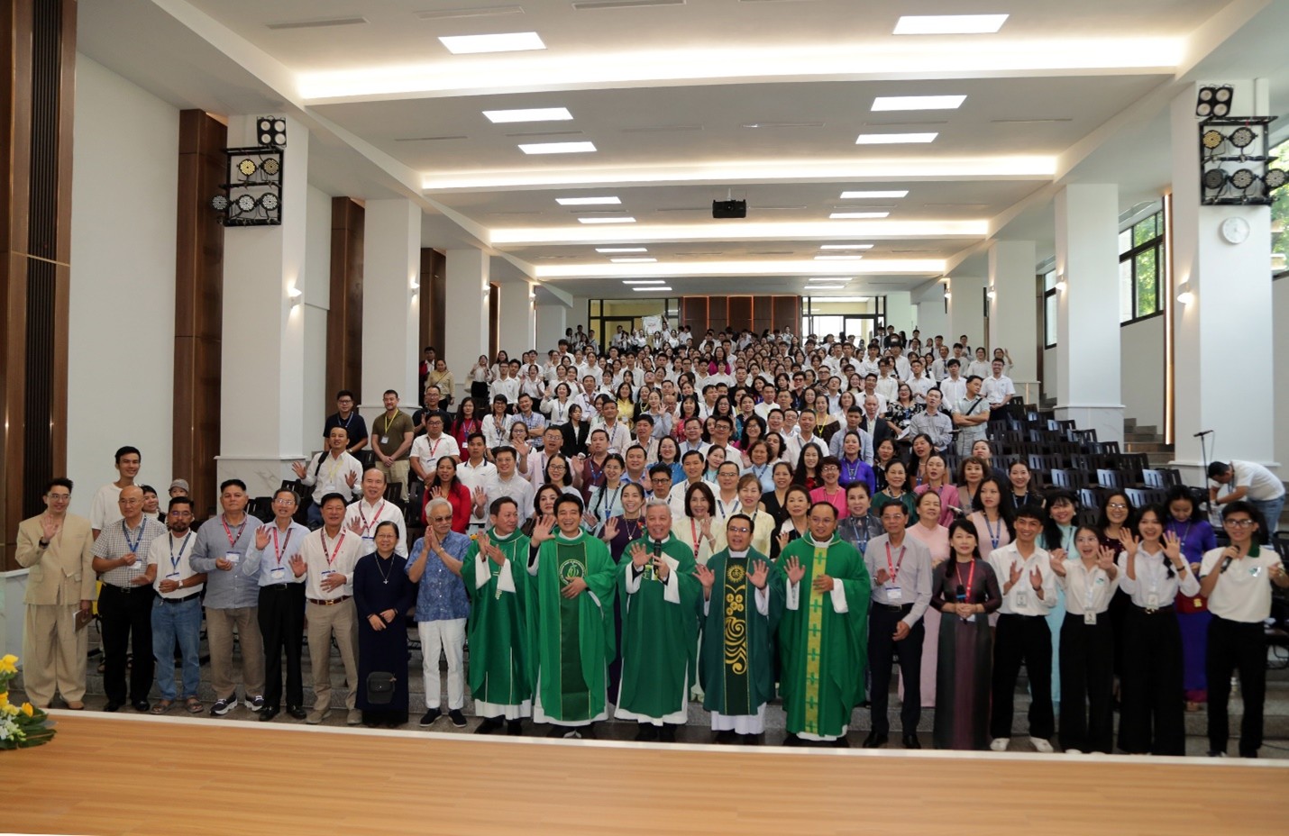 Giới Doanh Nhân Công Giáo trao học bổng Tôma Thiện và chuẩn bị chương trình lan tỏa yêu thương 2026