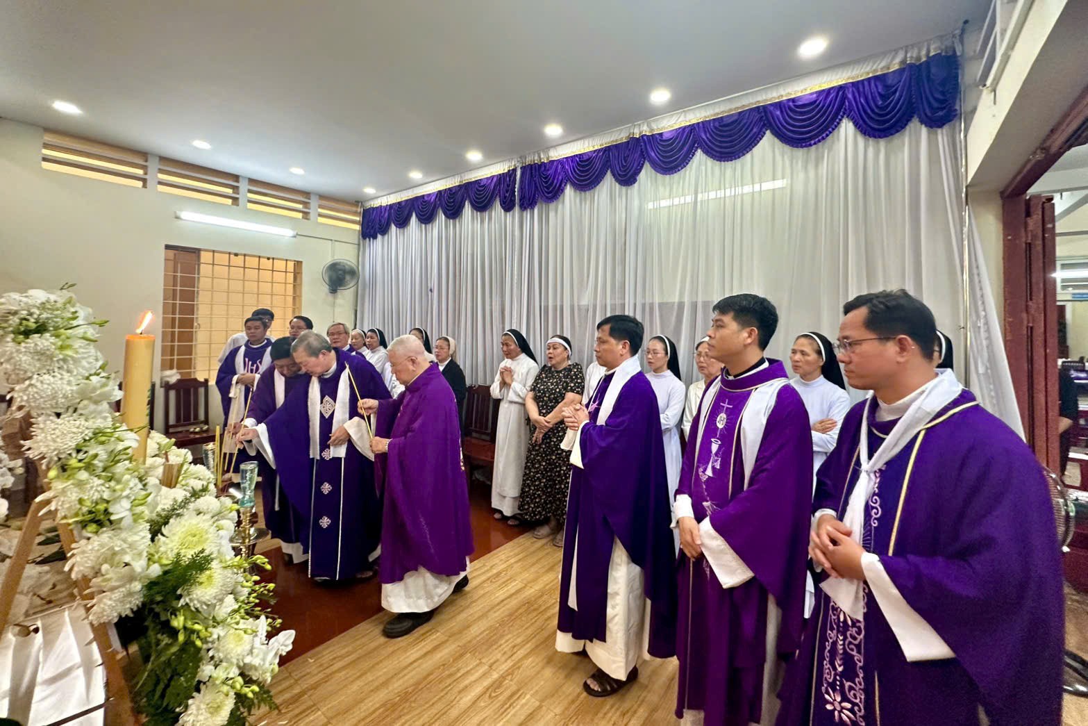 Giáo xứ Phú Hạnh: Thánh lễ và nghi thức tẫn liệm cha cố Đaminh Trương Kim Hương