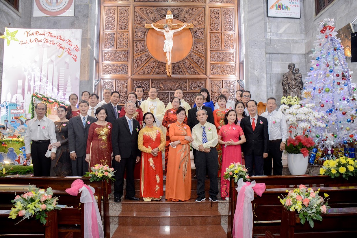 Giáo xứ Tân Phú: Lễ Thánh Gia và kỷ niệm Hôn Phối - ngày 26-12-2021