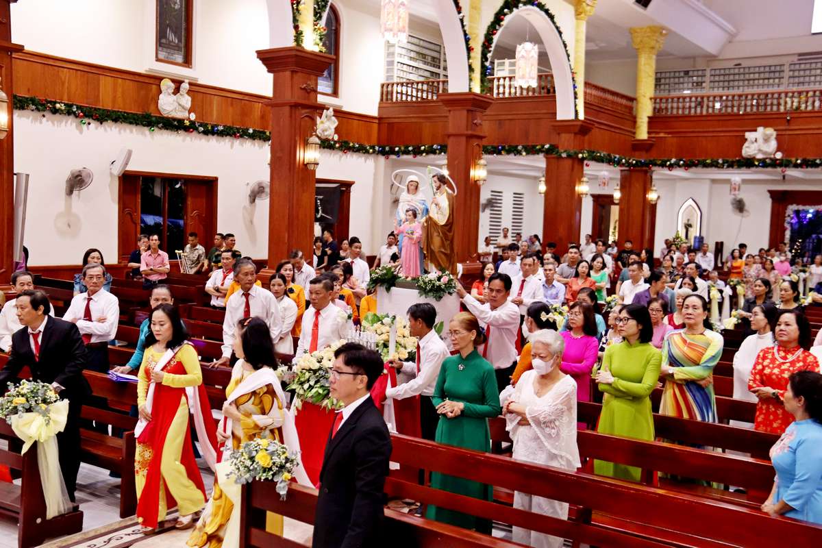 Giáo xứ Bùi Phát: Đại Lễ Kính Thánh Gia Thất