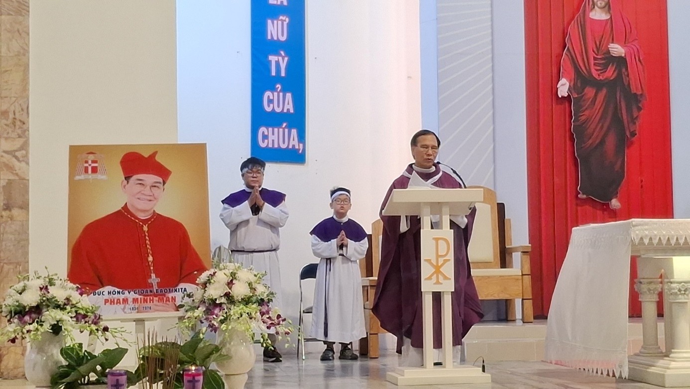 Giáo xứ Tân Trang: Thánh lễ cầu nguyện cho linh hồn Đức cố Hồng y Gioan Baotixita