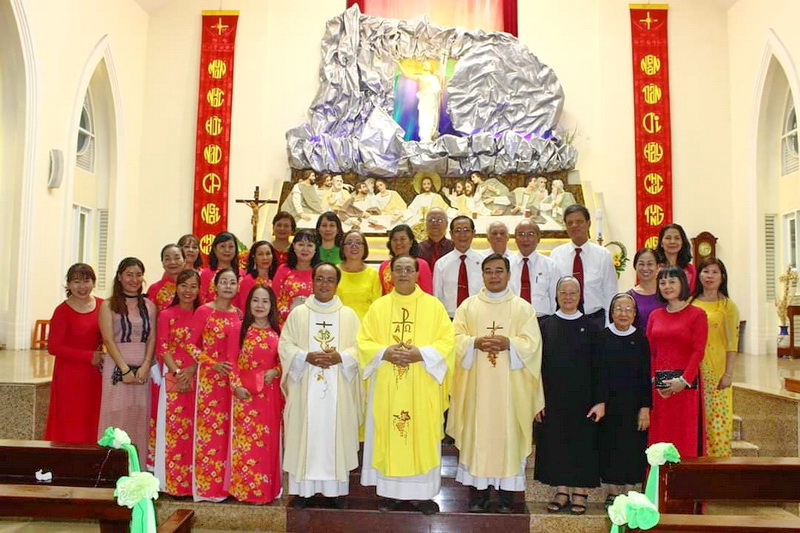 Giáo xứ Sao Mai - Chí Hòa: Đại lễ kính Lòng Chúa Thương Xót - Thánh lễ tạ ơn 46 năm Hồng ân linh mục