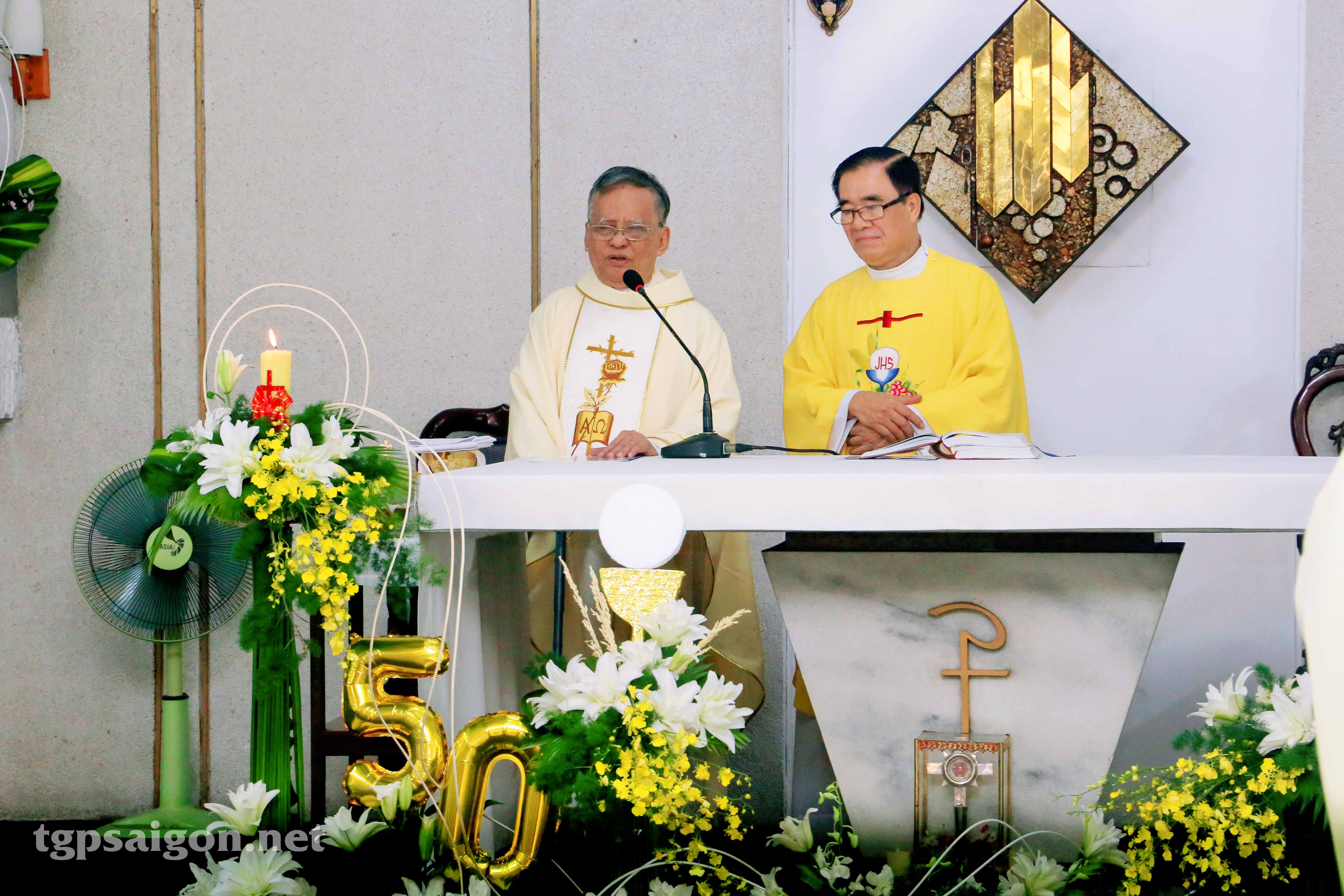 Mừng Kim Khánh Linh mục Cha cố Phêrô Bùi Văn Long 28-4-2022