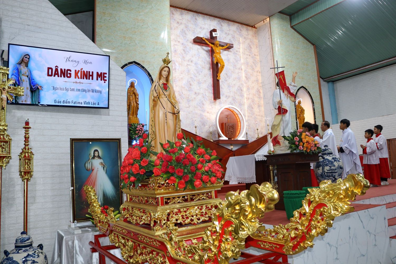 Giáo họ Đức Mẹ Fatima - Hạt Tân Sơn Nhì: Khai mạc Tháng Hoa - 2024