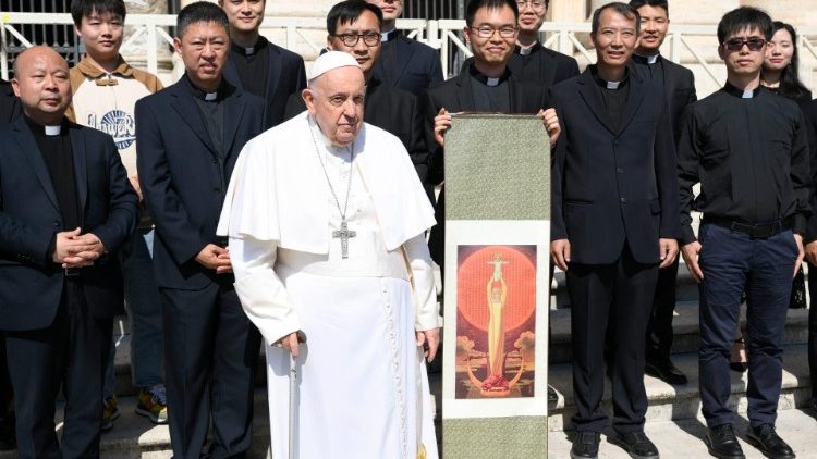 Giám mục Hong Kong cầu nguyện cho "sự tin tưởng lẫn nhau" giữa Bắc Kinh và Vatican