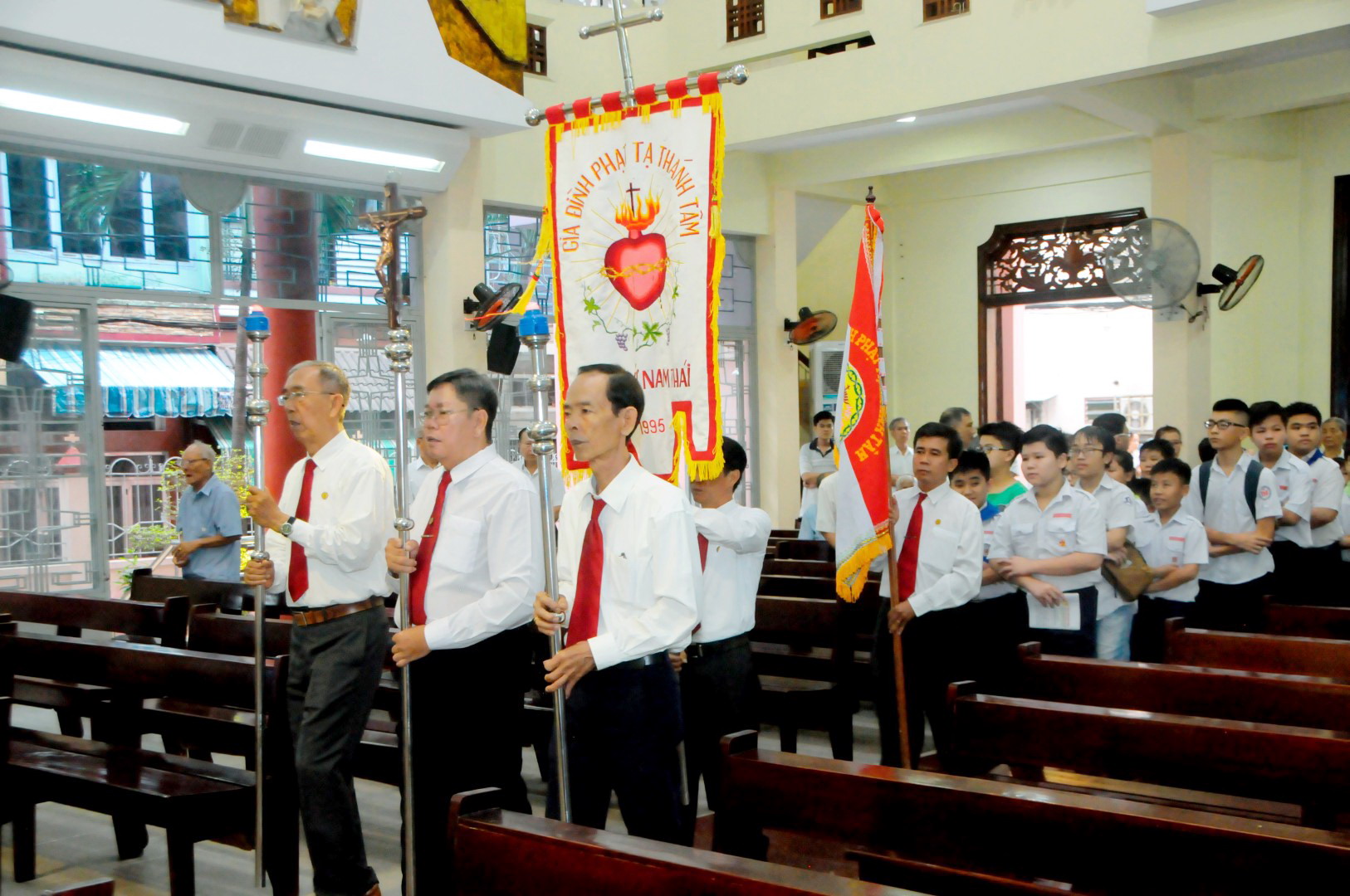 Giáo xứ Nam Thái: Mừng bổn mạng Gia đình phạt tạ Thánh Tâm Chúa Giêsu