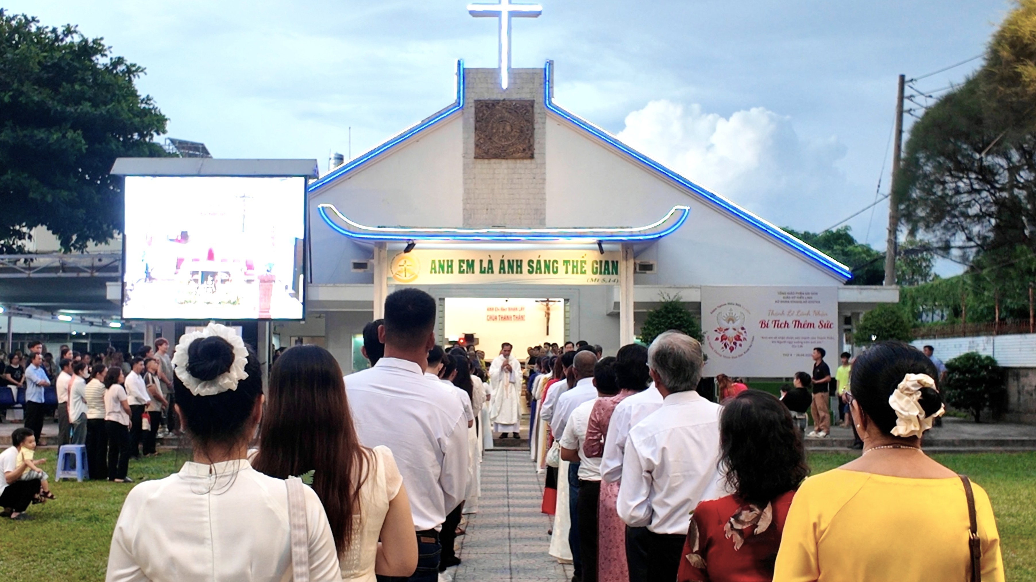 Một hồng ân đẹp lắm: 21 trái tim đã chạm đến tình yêu Chúa