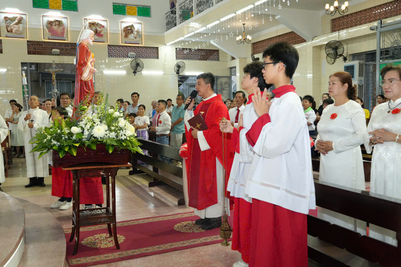 Giáo xứ Vĩnh Hội: Thánh lễ mừng kính Thánh Phêrô và Thánh Phaolô Tông đồ - Bổn mạng Giáo khu Phêrô
