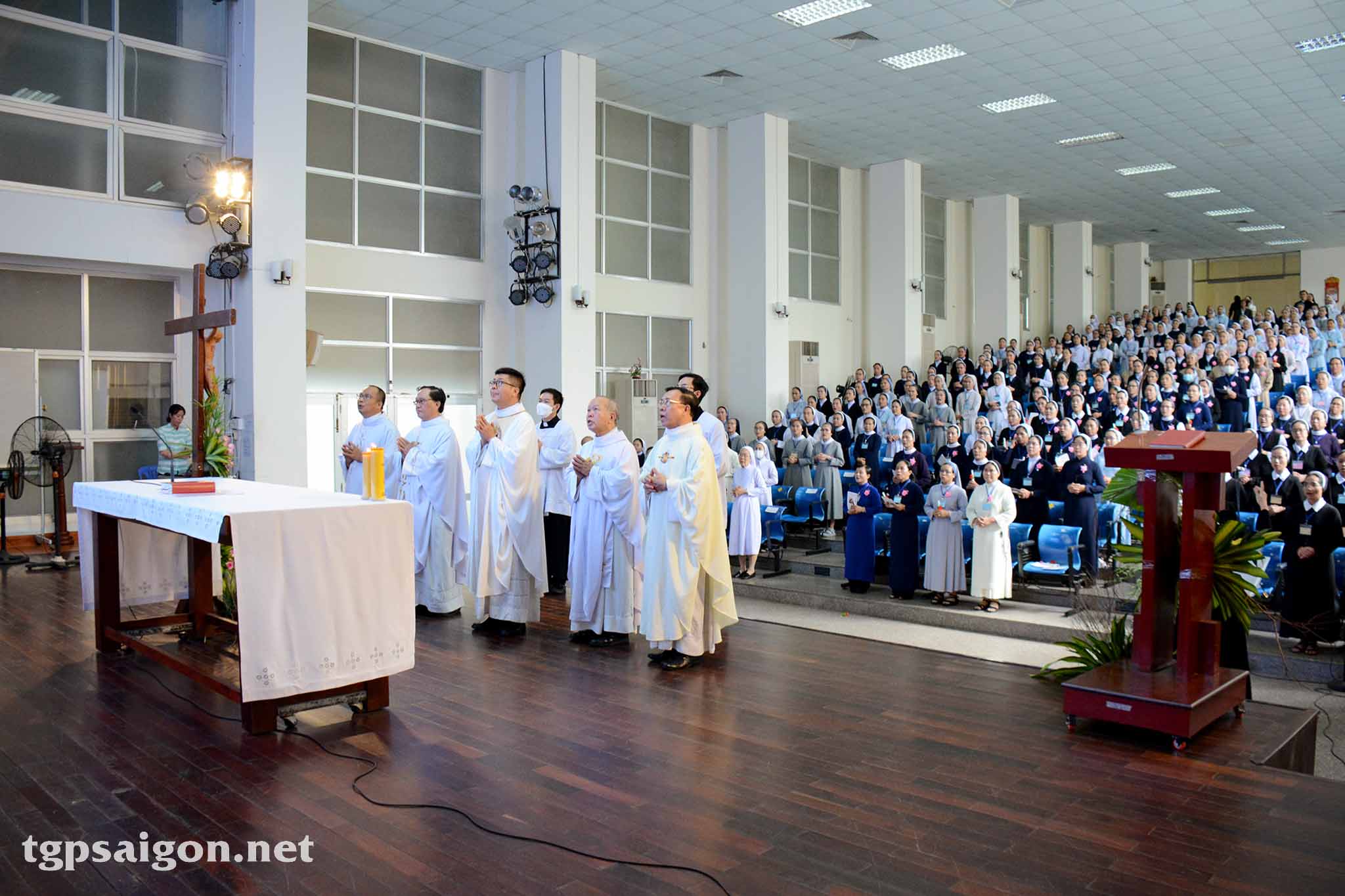 Thánh lễ tạ ơn bế mạc lớp Thần Học khoá Hè và nghi thức sai đi ngày 30-7-2022