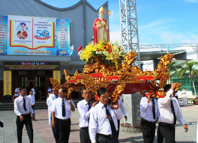 Giáo xứ Thạch Đà: Mừng 50 năm Huynh đoàn Giáo dân Đaminh