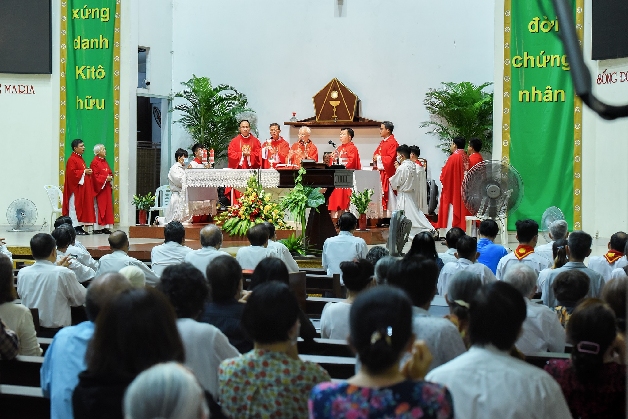 Giáo xứ Hòa Hưng: Linh mục chánh xứ dâng thánh lễ tạ ơn kết thúc sứ vụ 29-8-2022
