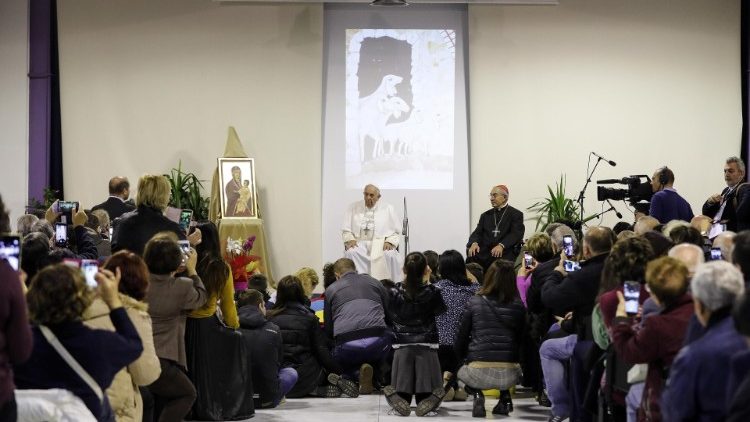 Đức Thánh Cha thăm trung tâm Caritas ở Roma