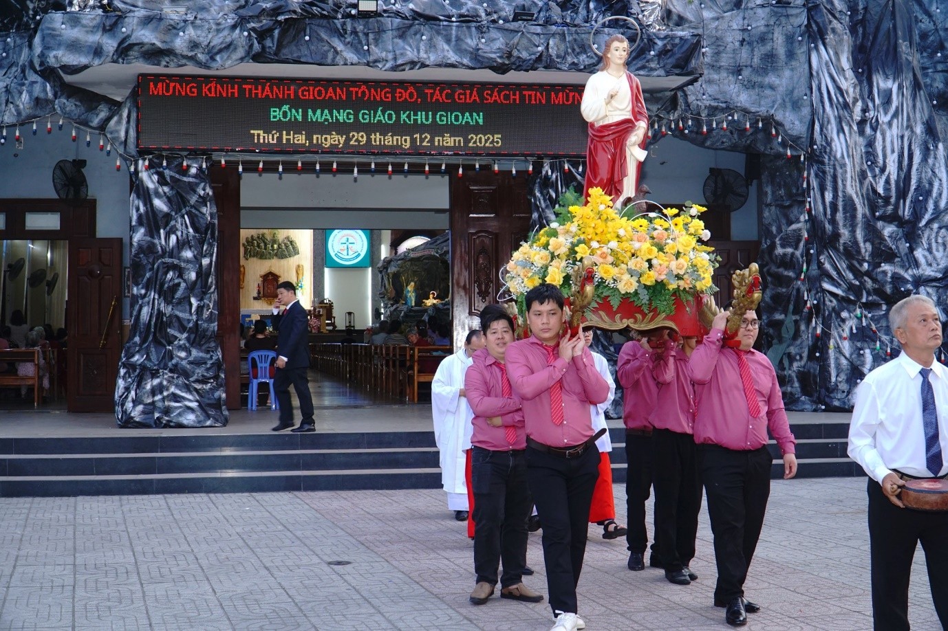 Giáo xứ Thạch Đà: Giáo khu Gioan mừng lễ bổn mạng 2025