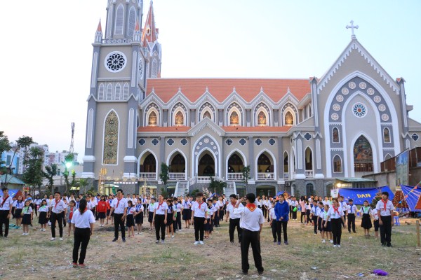 Giáo xứ Đông Quang : thiếu nhi cắm trại vui tết 2019