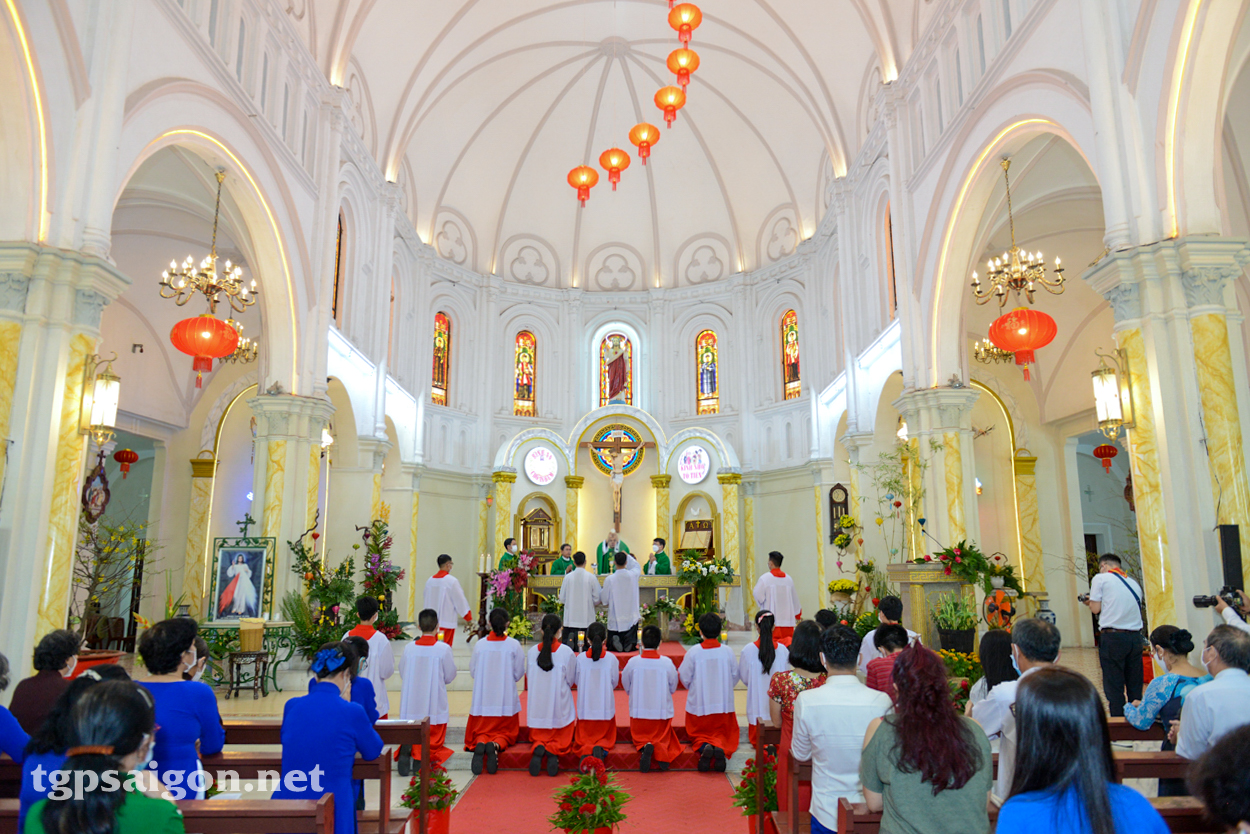 Giáo xứ Chợ Quán: Đức Tổng Giám mục Giuse Nguyễn Năng thăm mục vụ Giáo xứ Chợ Quán 30-1-2022
