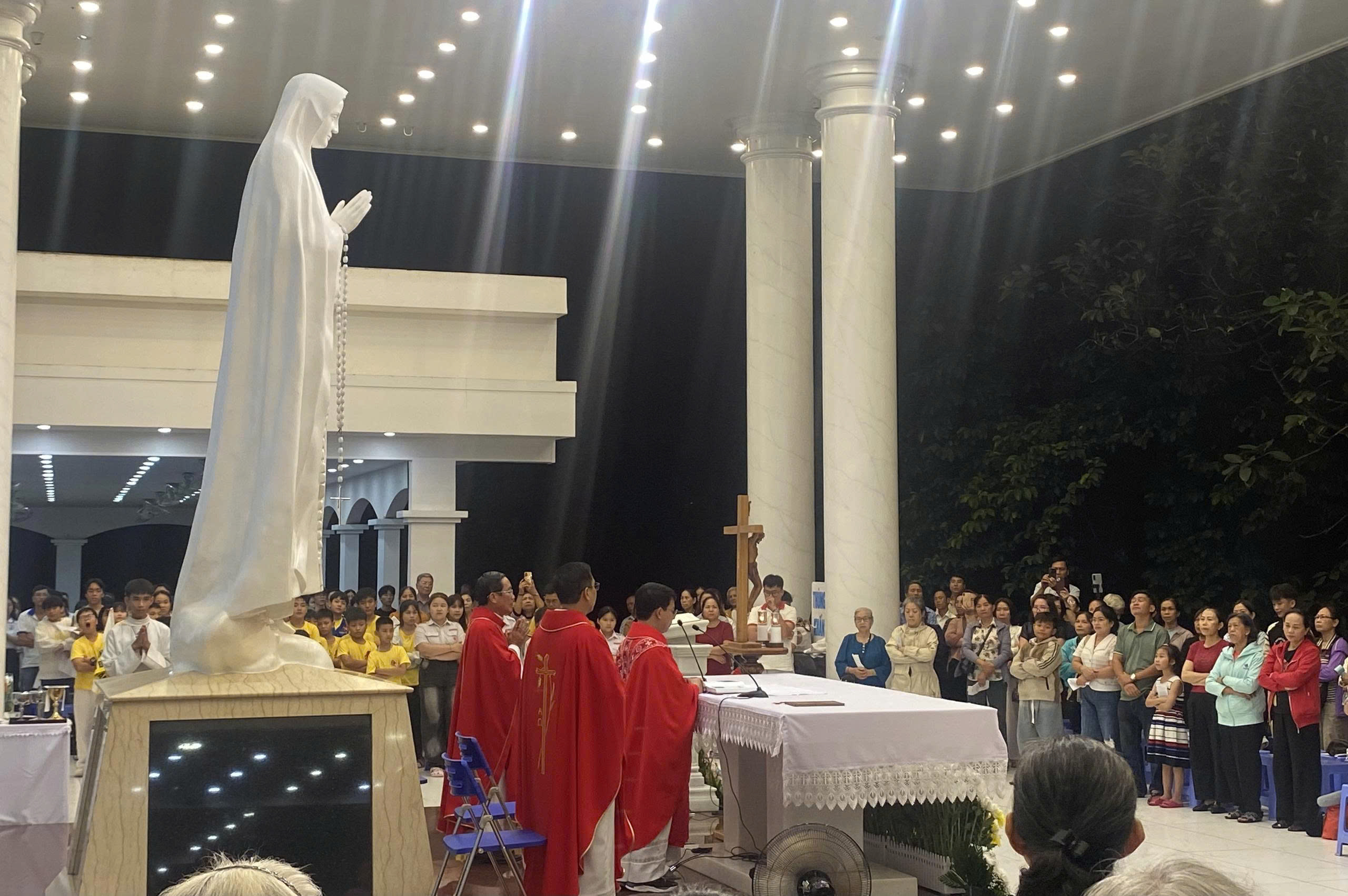 Giáo xứ Tân Đông: Hành hương Đức Mẹ Tà Pao và Núi Cúi