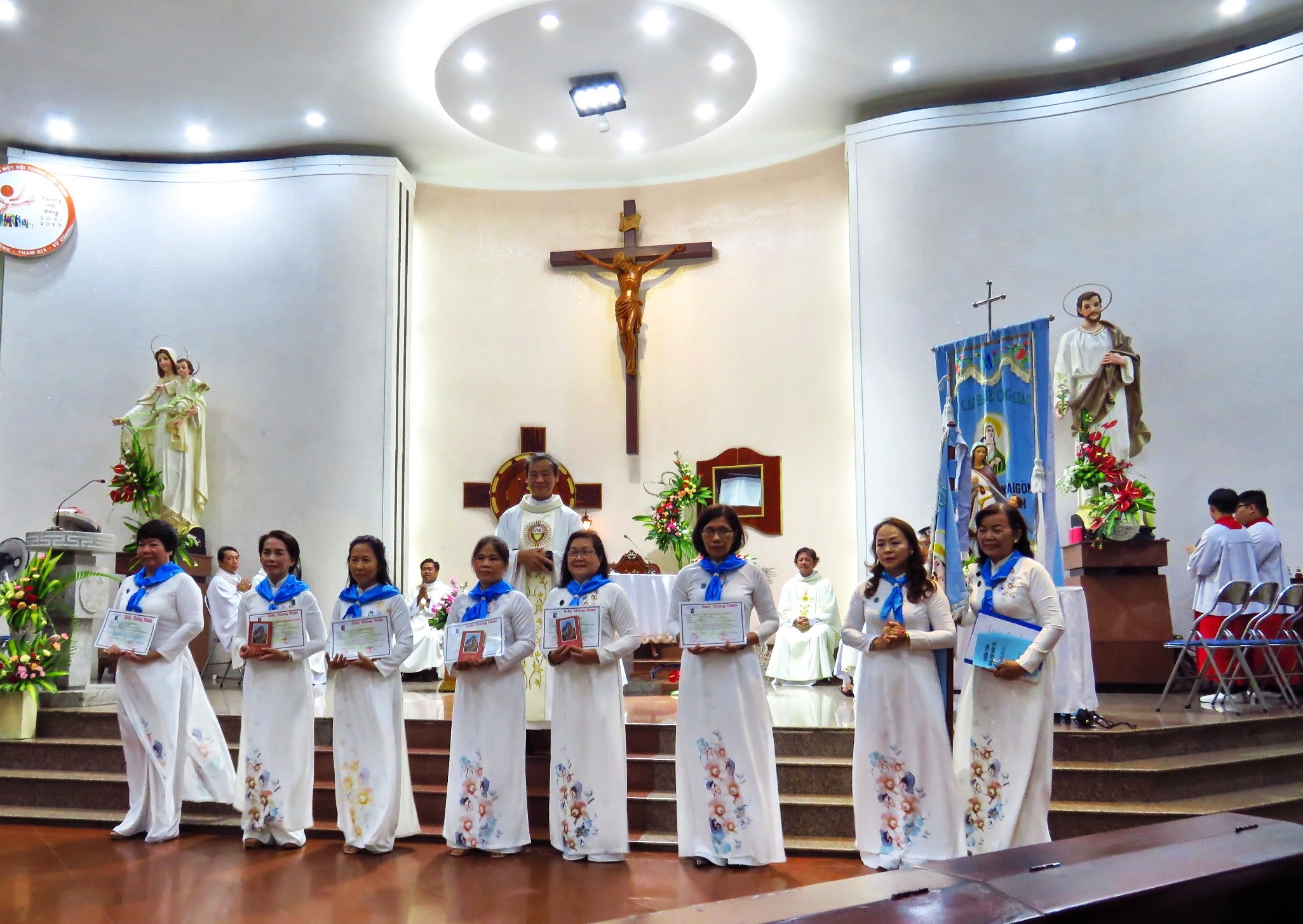 Giáo xứ Hàng Xanh: Hội Các Bà mẹ Công giáo mừng bổn mạng 2022