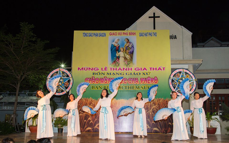 Giáo xứ Phú Bình: Thánh lễ mừng kính Thánh Gia Thất - Bổn mạng Giáo xứ