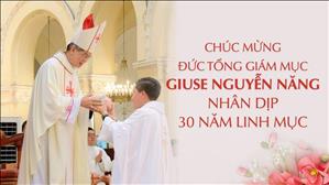 Lm Ignatio Hồ Văn Xuân chúc mừng 30 năm linh mục của ĐTGM Giuse Nguyễn Năng