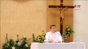 ĐGM Phêrô Nguyễn Văn Khảm thuyết trình "Vai trò của Kinh Thánh trong sứ vụ Tông đồ" trong Khóa Thường Huấn cho các nữ tu