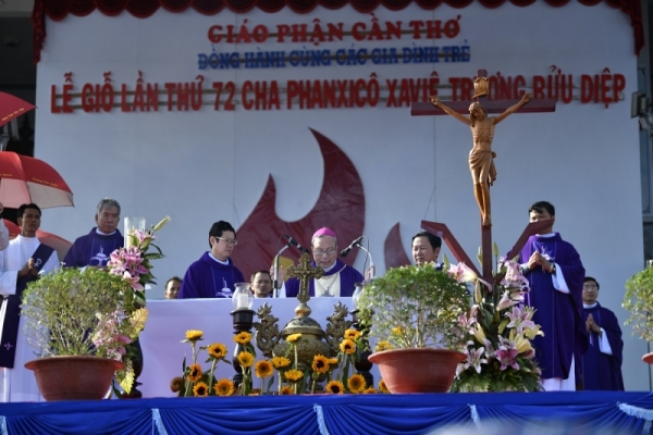 Hình ảnh bế mạc Lễ giỗ lần 72 Cha Phanxicô Xaviê Trương Bửu Diệp